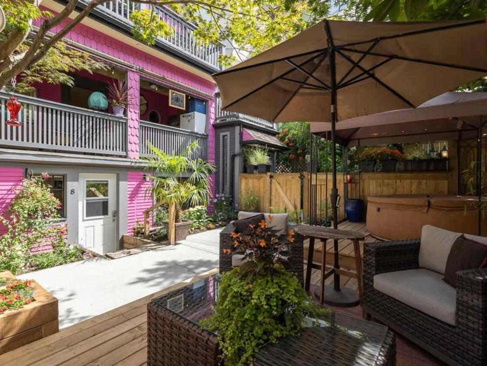לאנגלי West End Guest House מראה חיצוני תמונה