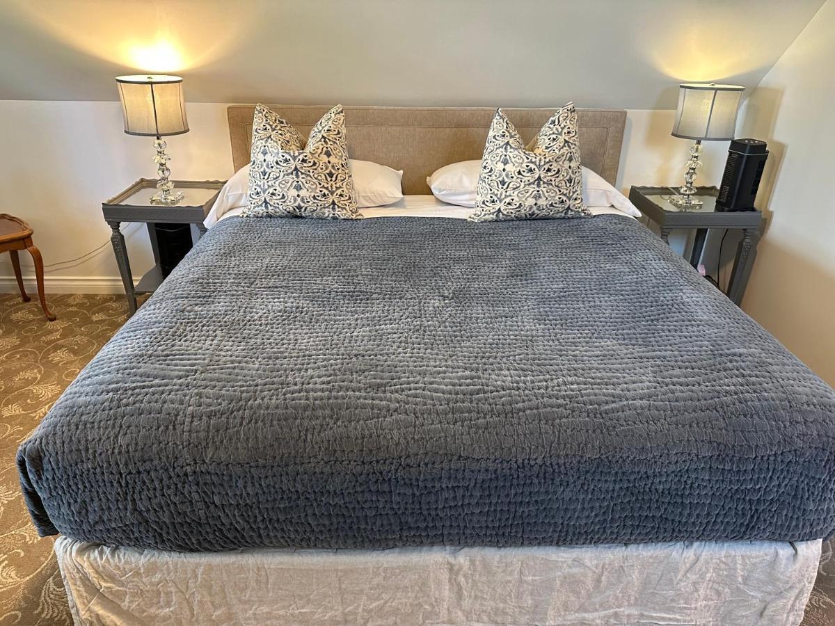 לאנגלי West End Guest House מראה חיצוני תמונה