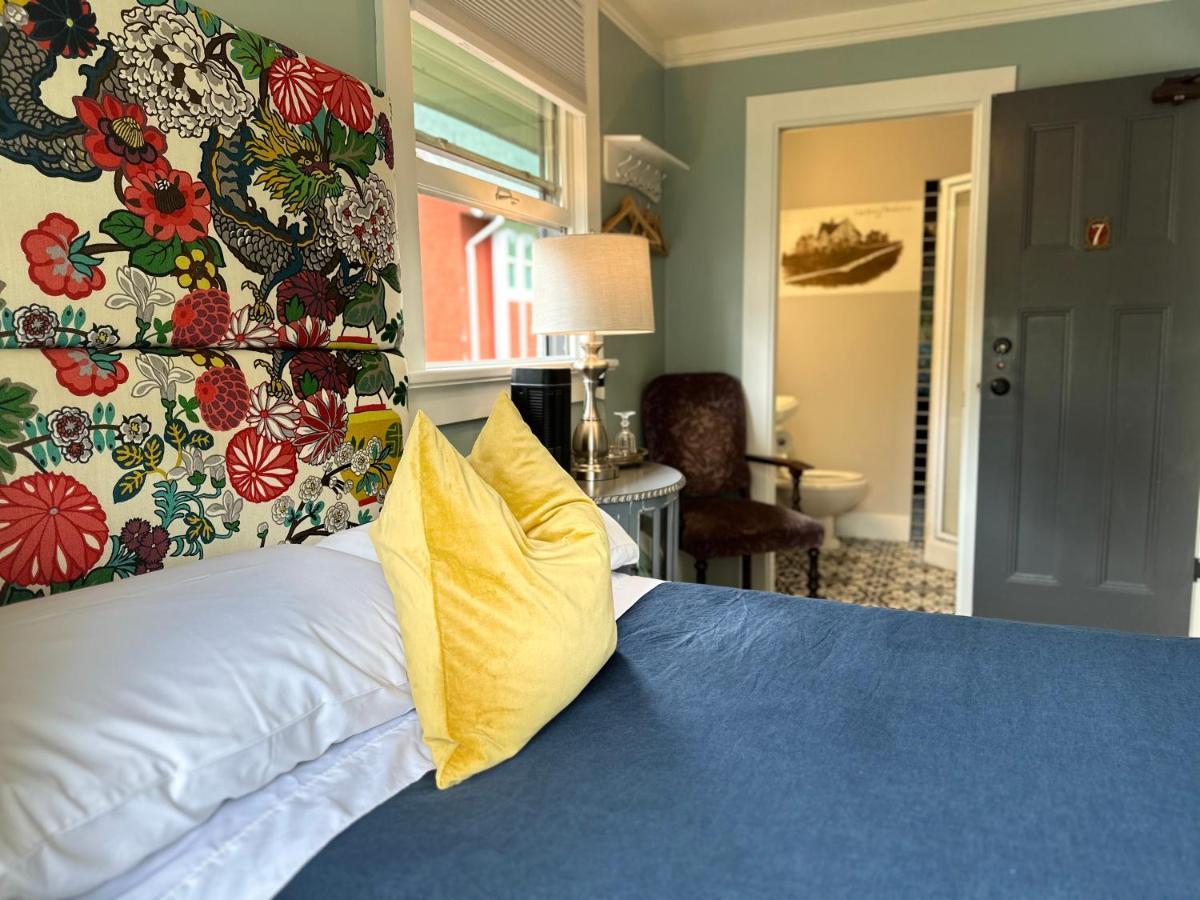 לאנגלי West End Guest House מראה חיצוני תמונה