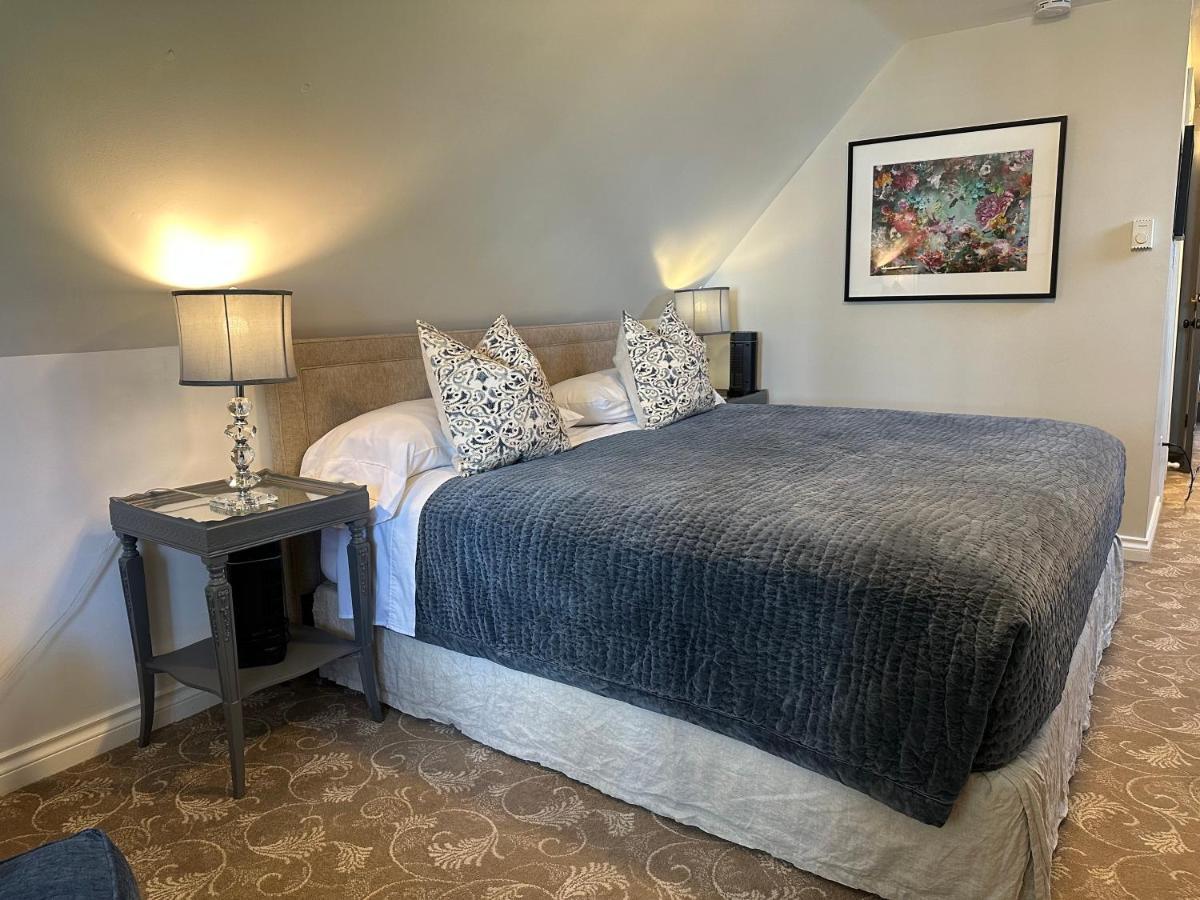 לאנגלי West End Guest House מראה חיצוני תמונה