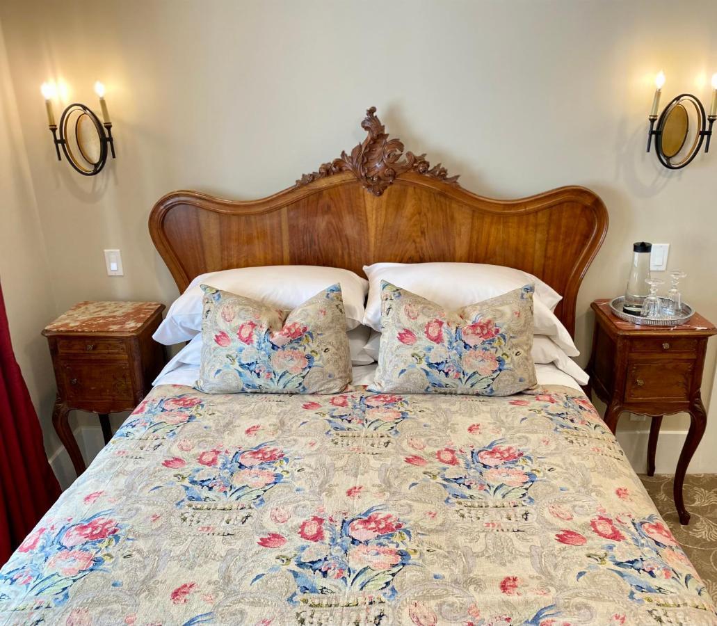 לאנגלי West End Guest House מראה חיצוני תמונה
