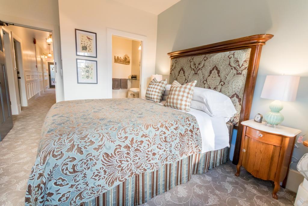 לאנגלי West End Guest House מראה חיצוני תמונה